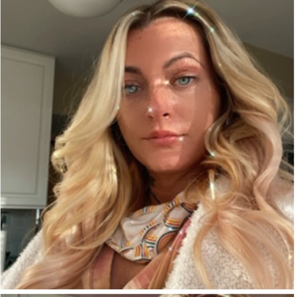 ๐ชดMe myself and my many phases of hair ๐ชท - Picture 7 of 14